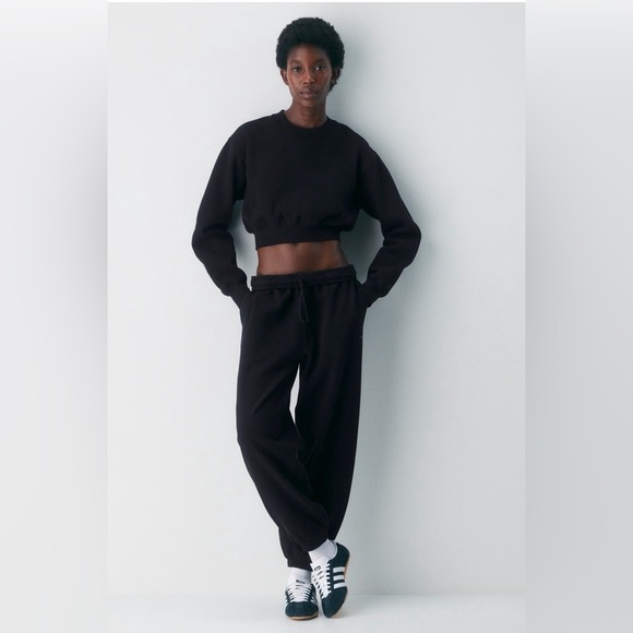 Aritzia Pants - ARITZIA SWEAT FLEECE COZY FLEECE MEGA FIT Black Sweatpants Size XS